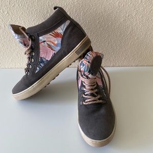 Inkkas Birds Grey Suede Camping Boots, Size 8